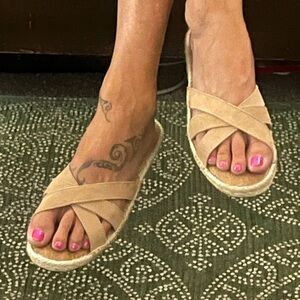 EMU Australian Sandals, cushion air sole sz 10 fits 9